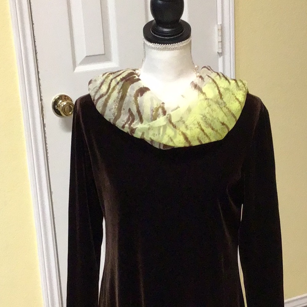 Perfect Little Brown Velveteen Dress Sz6